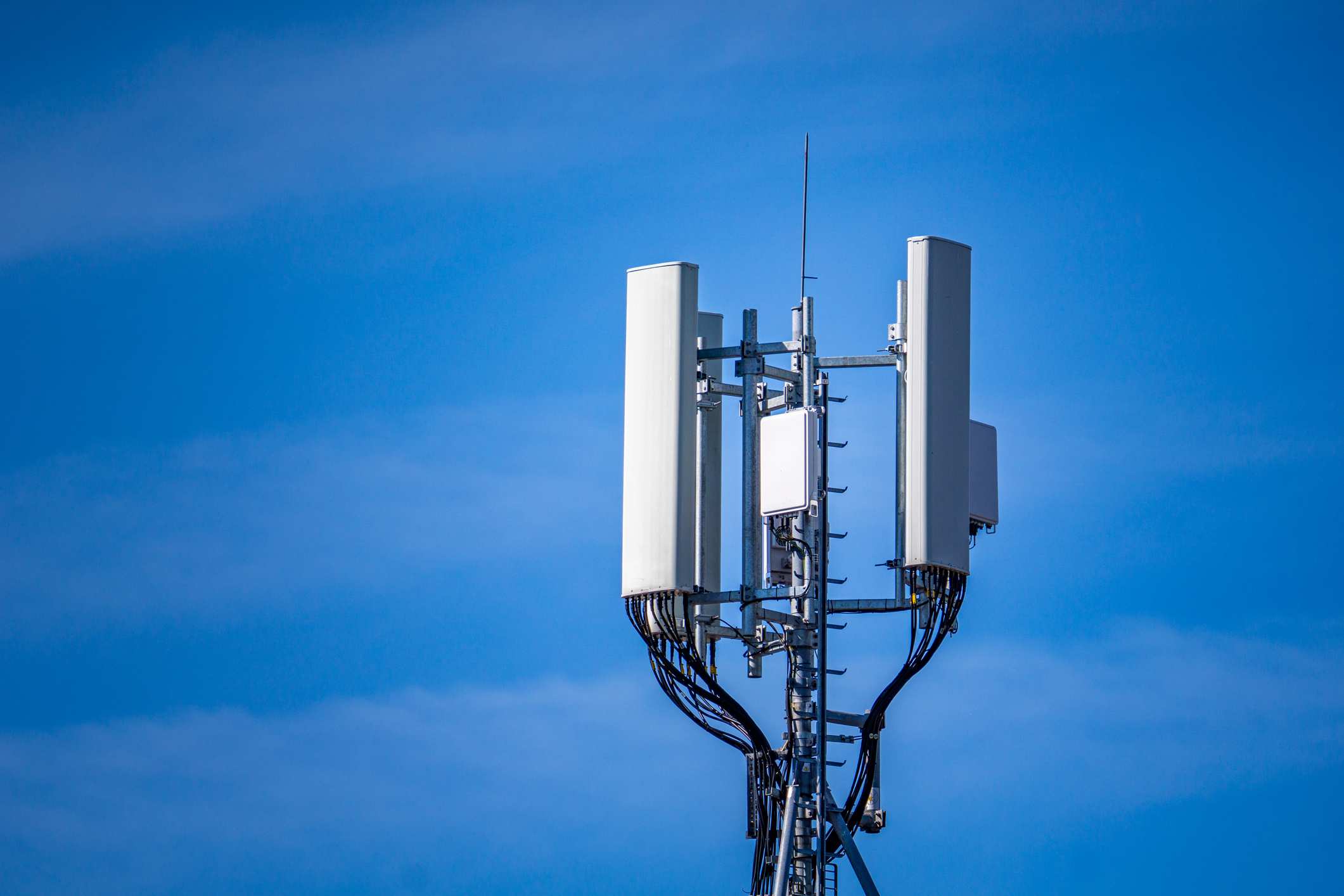 Optical transceivers for 5G fronthaul and backhaul